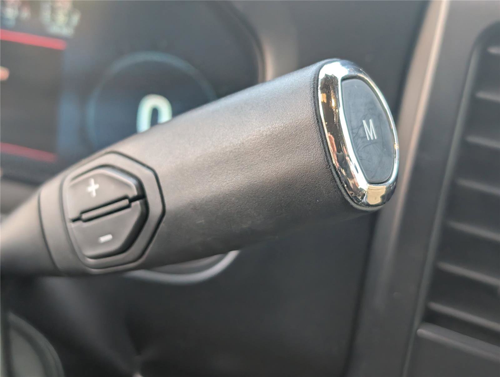 Used 2023 Ford F250 Lariat w/ Tremor Off-Road Package AWD/4WD image 27