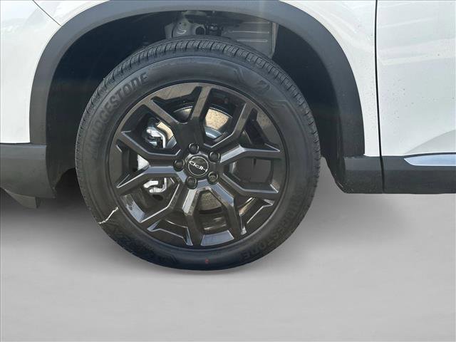 New 2025 Honda Pilot Touring image 10