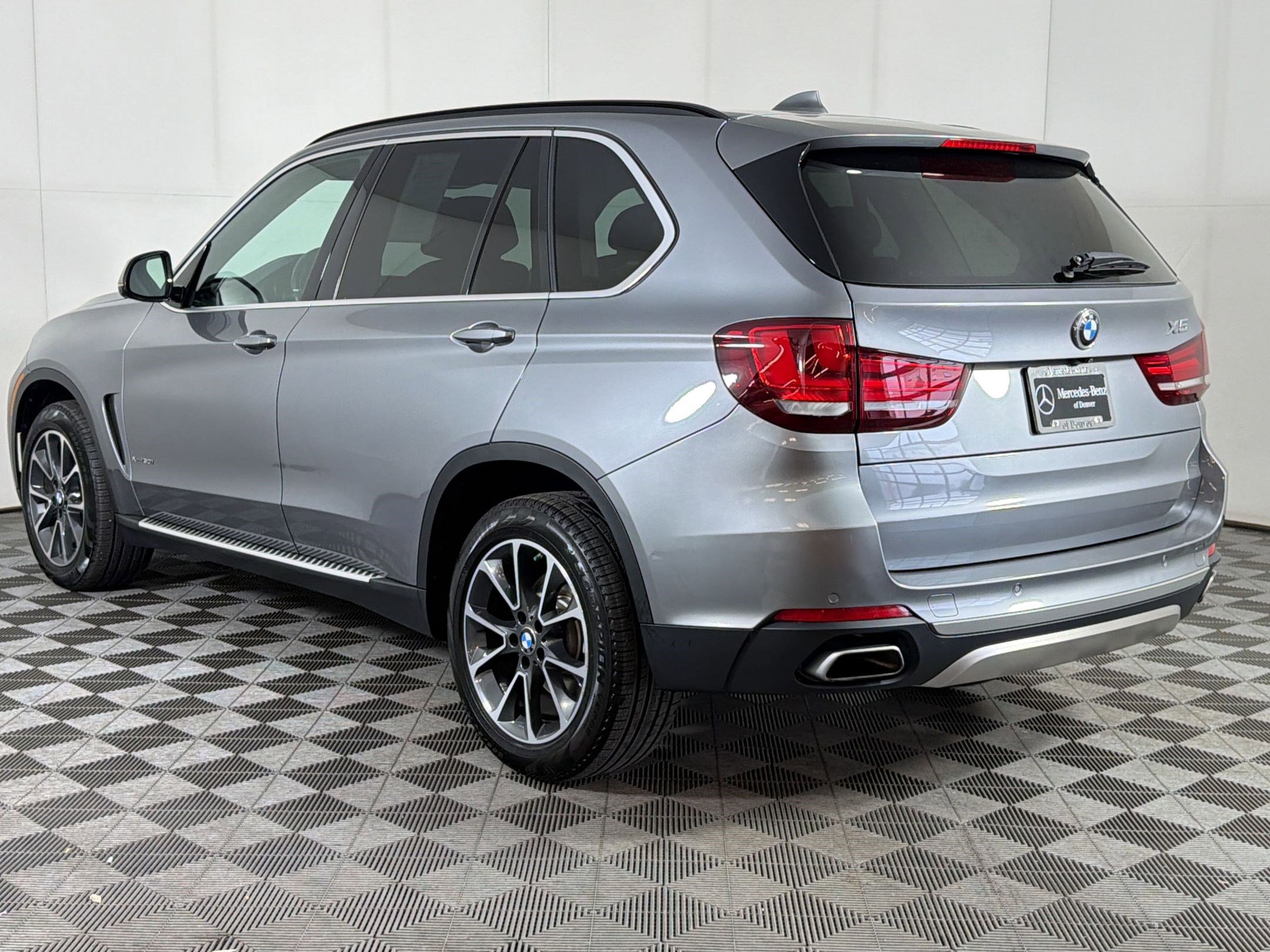 Used 2015 BMW X5 xDrive50i AWD/4WD image 3