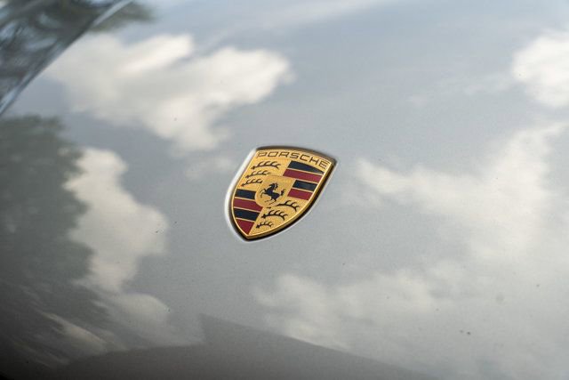 Used 2020 Porsche Macan AWD/4WD image 9