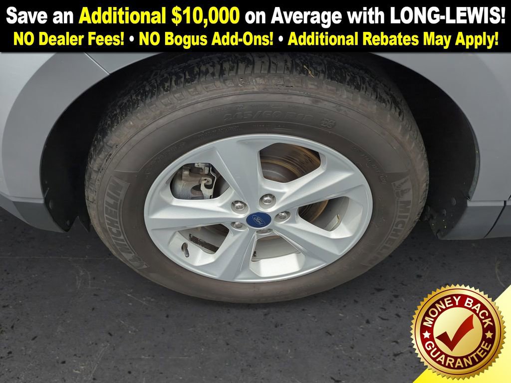 Used 2020 Ford Edge SE image 13