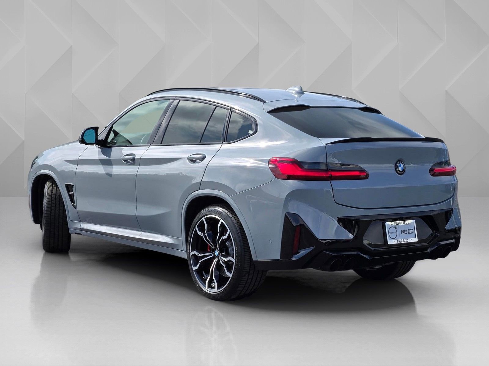 Used 2023 BMW X4 M w/ Competition Package image 4