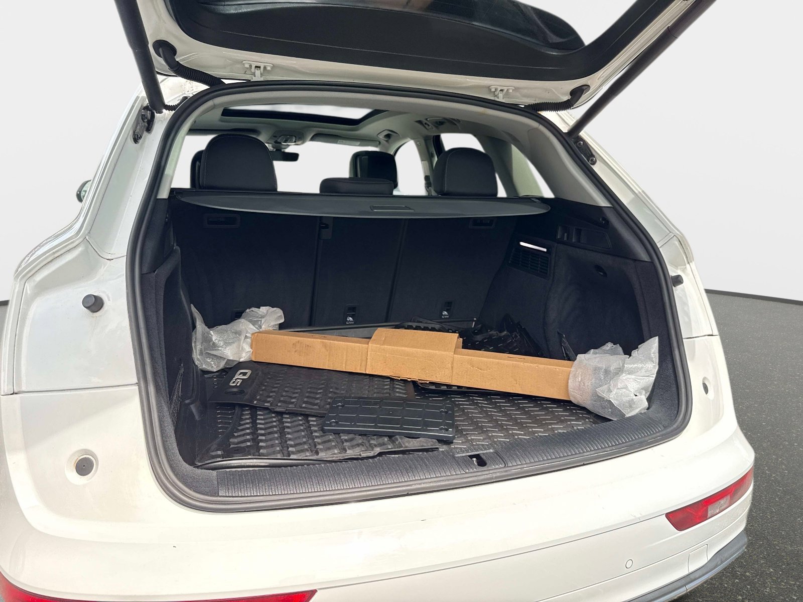 Used 2021 Audi Q5 Premium Plus w/ Premium Plus Package image 10