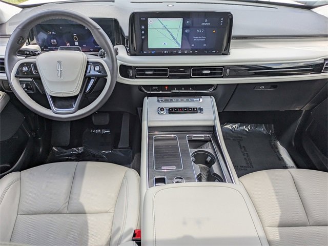 Used 2025 Lincoln Aviator Reserve w/ Illumination Package image 14