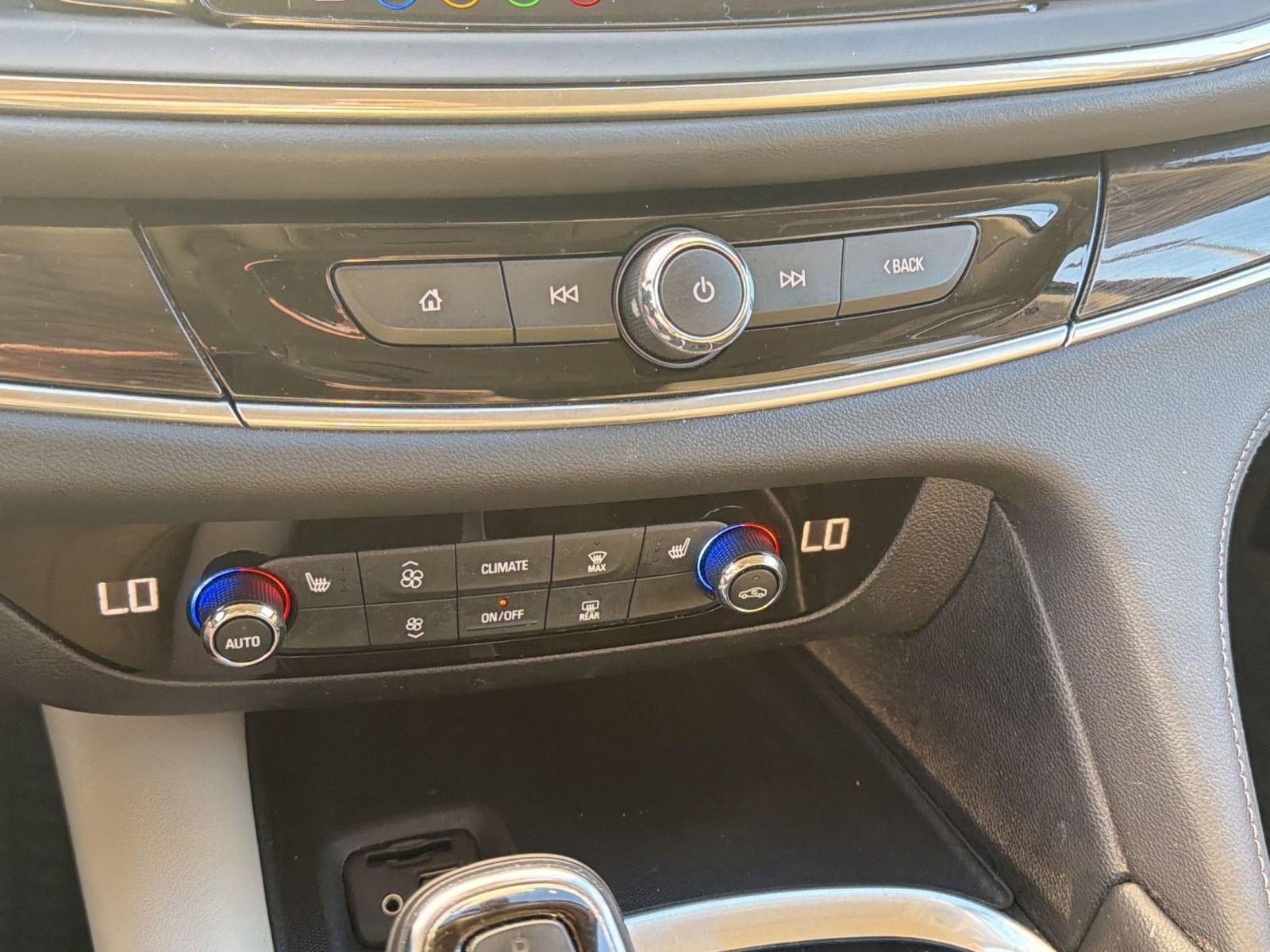 Used 2020 Buick Enclave Essence FWD image 20