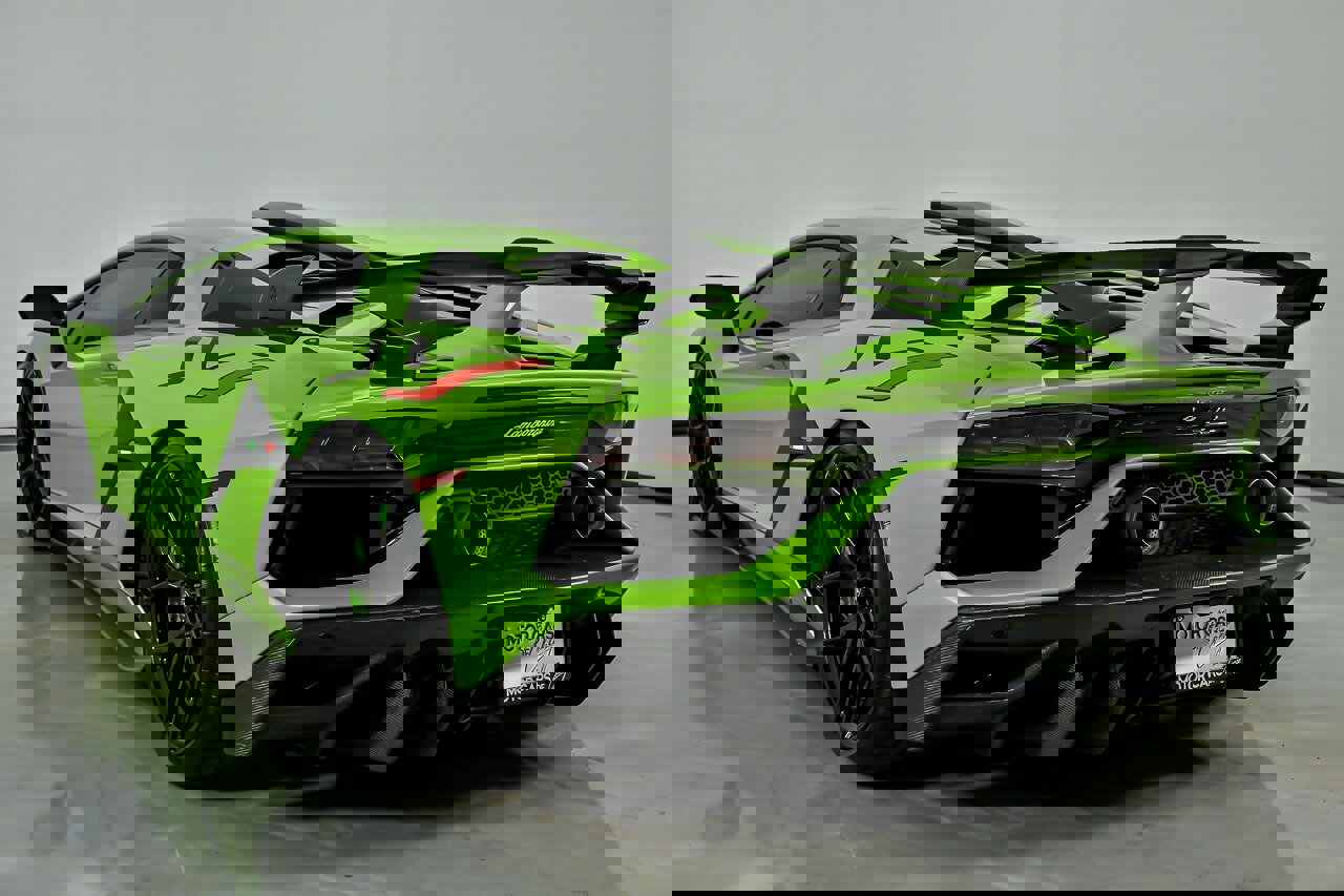 Used 2019 Lamborghini Aventador SVJ image 11