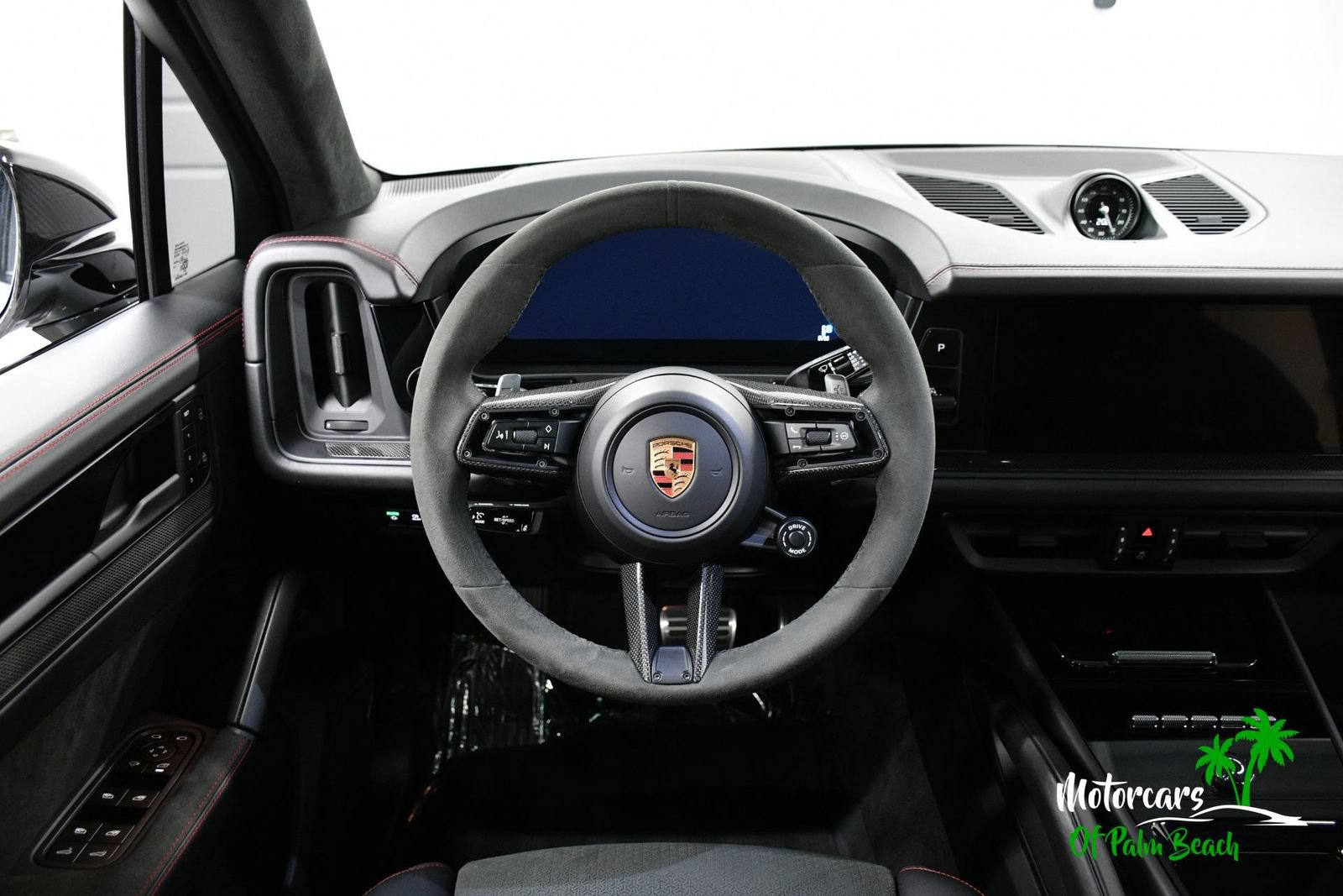 Used 2025 Porsche Cayenne GTS AWD/4WD image 45