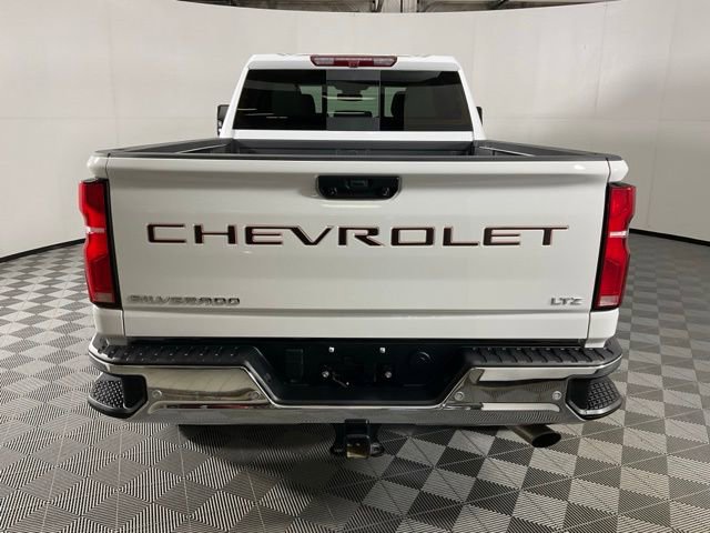 Used 2025 Chevrolet Silverado 2500 LTZ w/ LTZ Convenience Package image 6