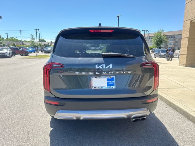 Used 2022 Kia Telluride EX w/ EX Premium Package FWD image 3