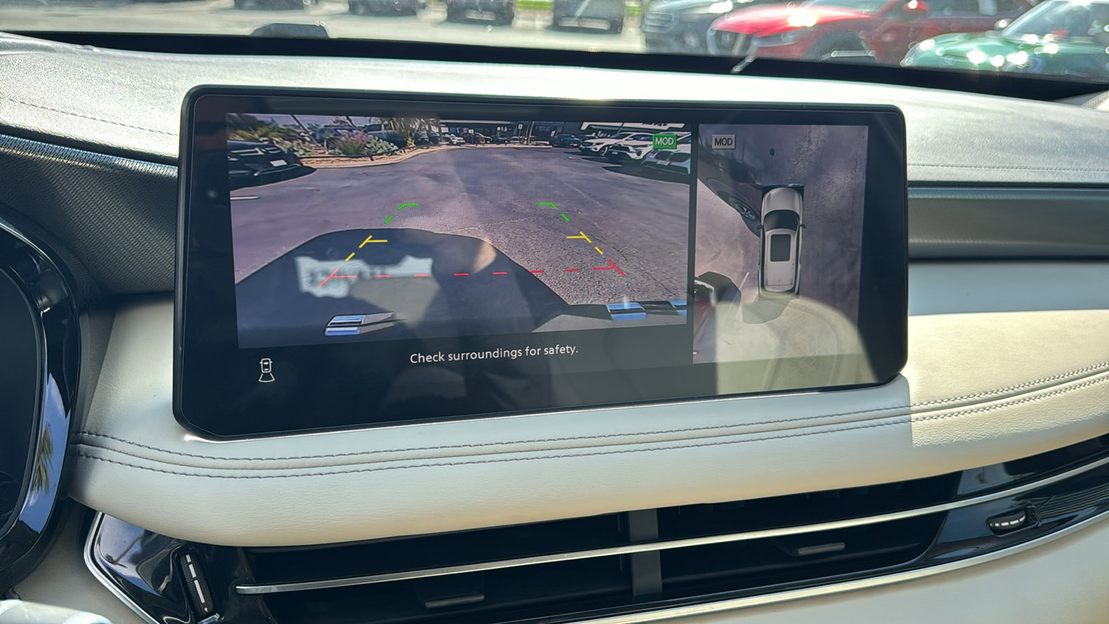 Used 2025 INFINITI QX60 Luxe w/ Vision Package image 36