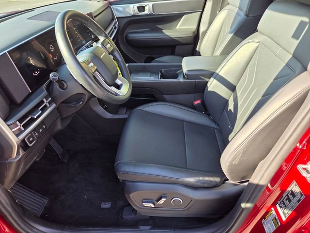 Used 2025 Hyundai Santa Fe SEL FWD image 10