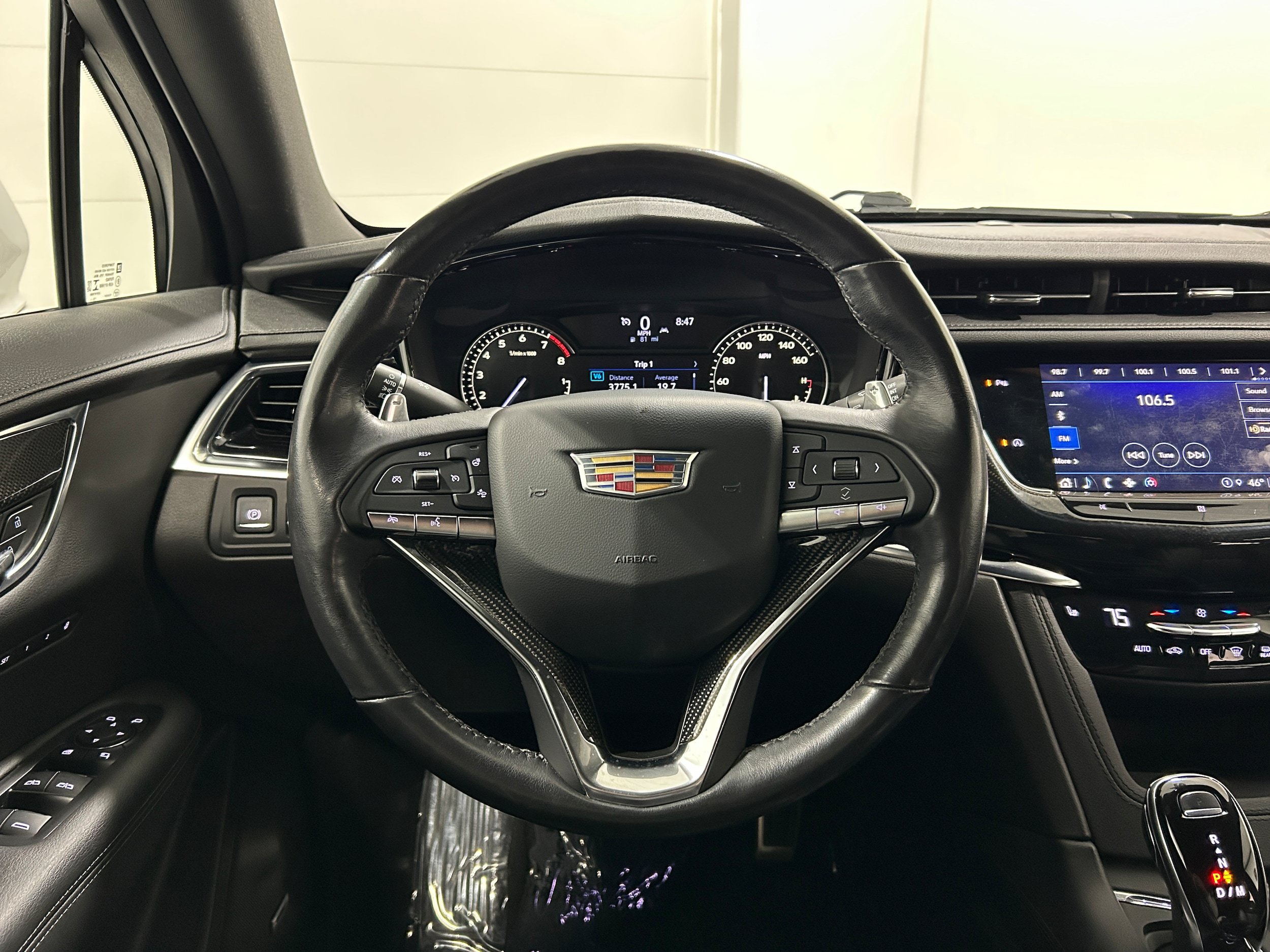 Used 2021 Cadillac XT6 Sport w/ LPO, Floor Liner Package AWD/4WD image 14