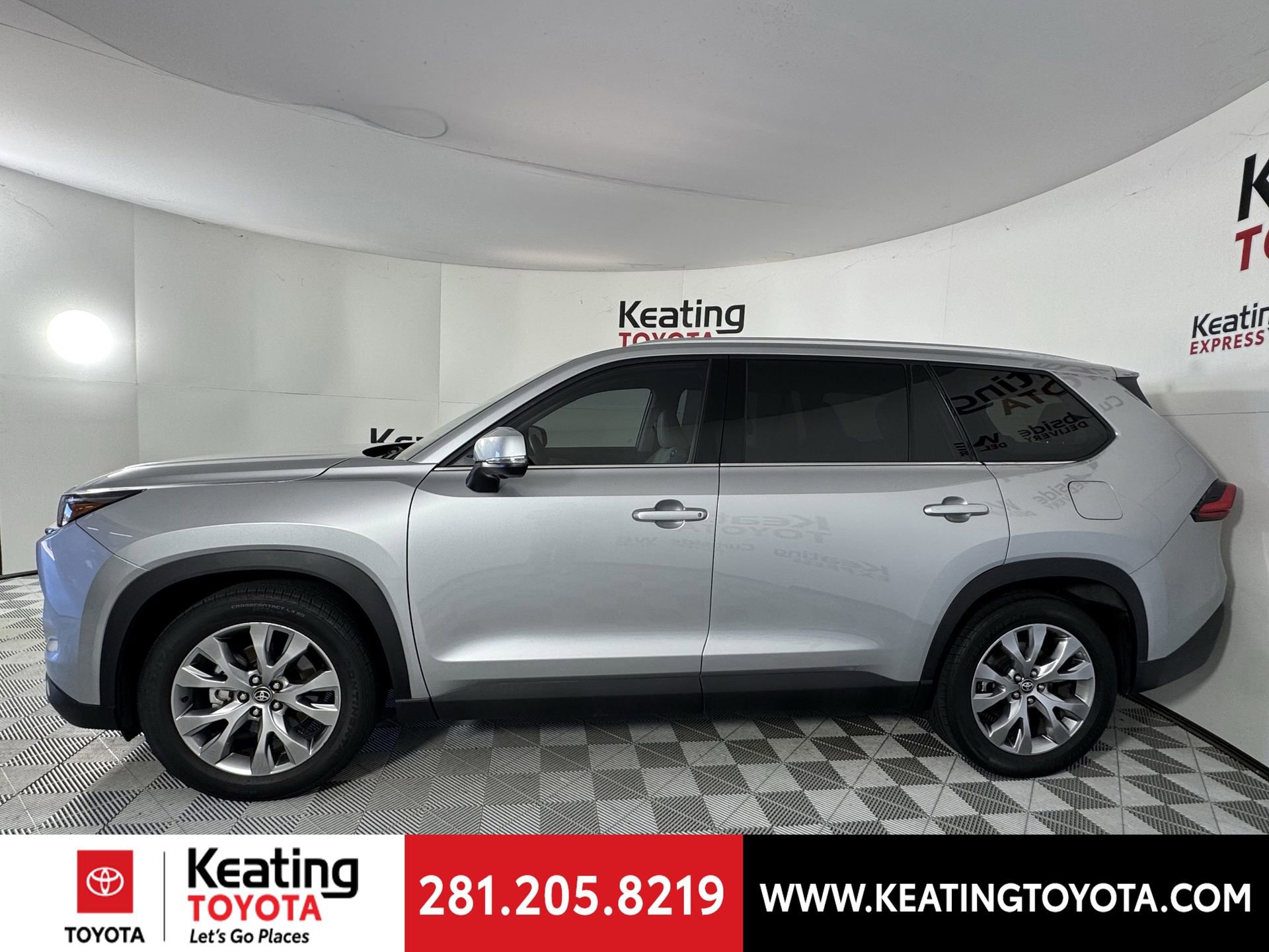 Used 2024 Toyota Grand Highlander Limited image 8