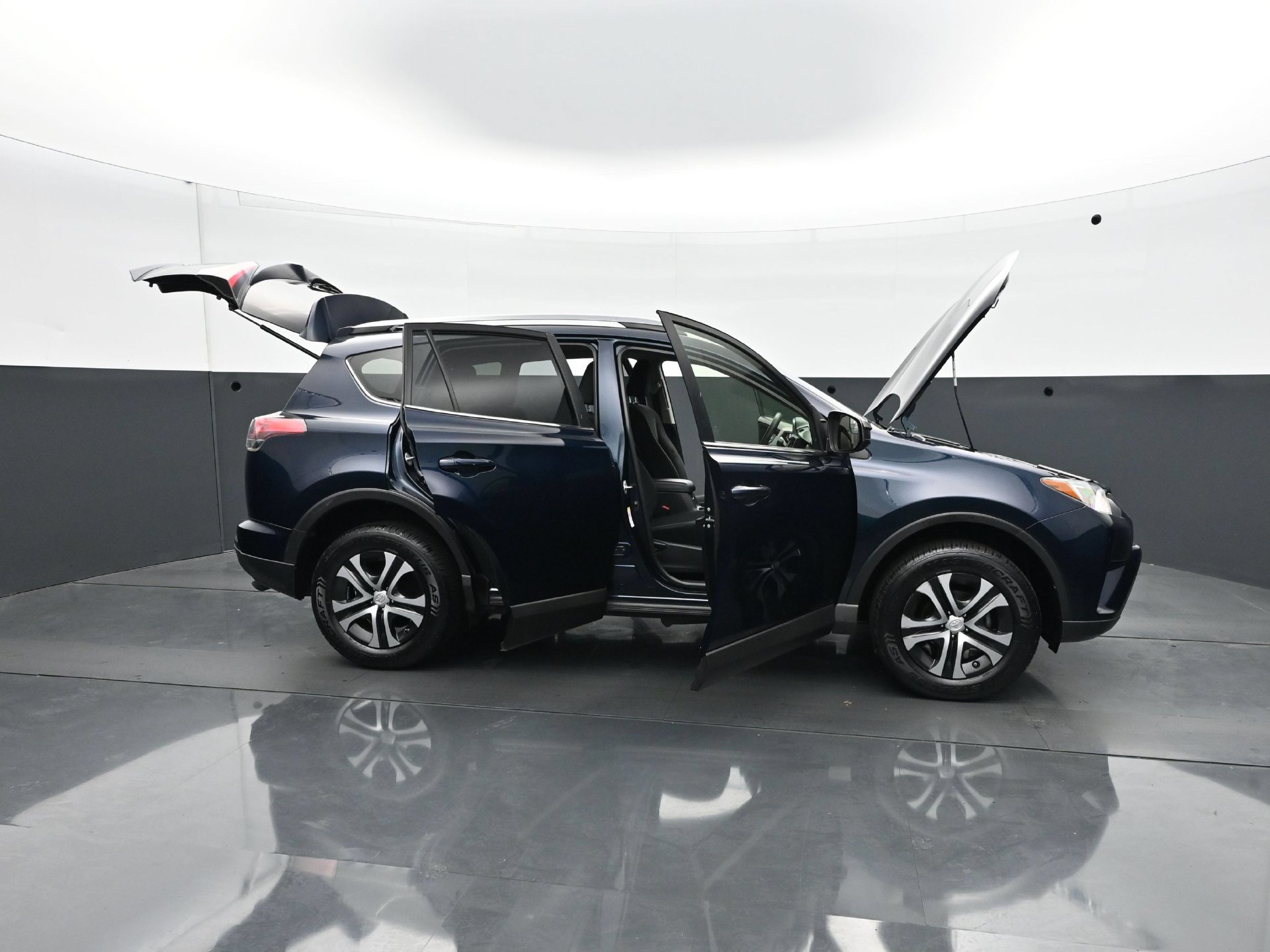Used 2017 Toyota RAV4 LE w/ All Weather Liner Package FWD image 35