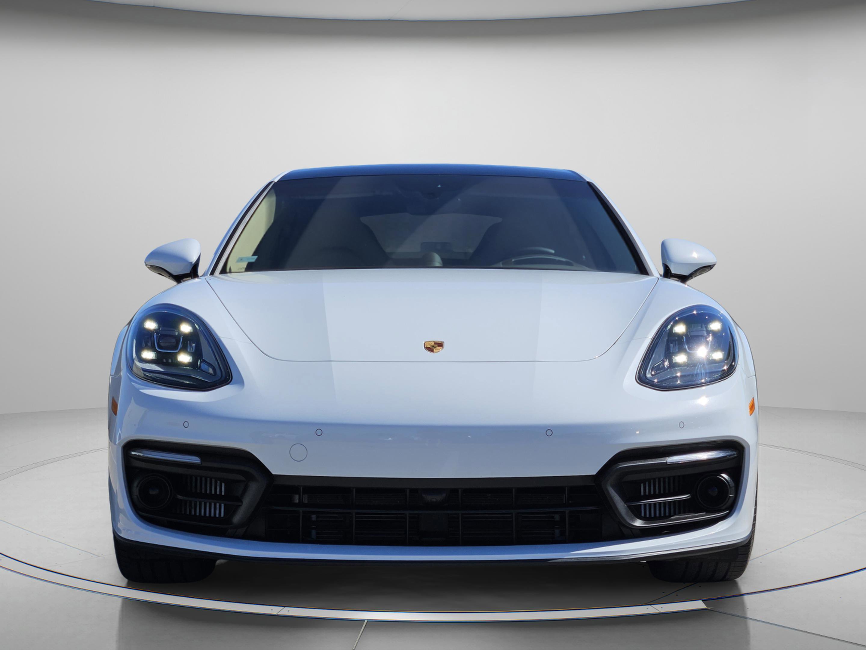 Certified 2023 Porsche Panamera Platinum Edition image 9