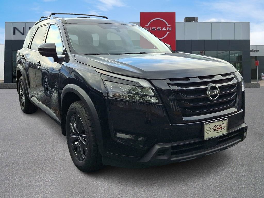 New 2025 Nissan Pathfinder SV w/ Black Appearance Package AWD/4WD image 1