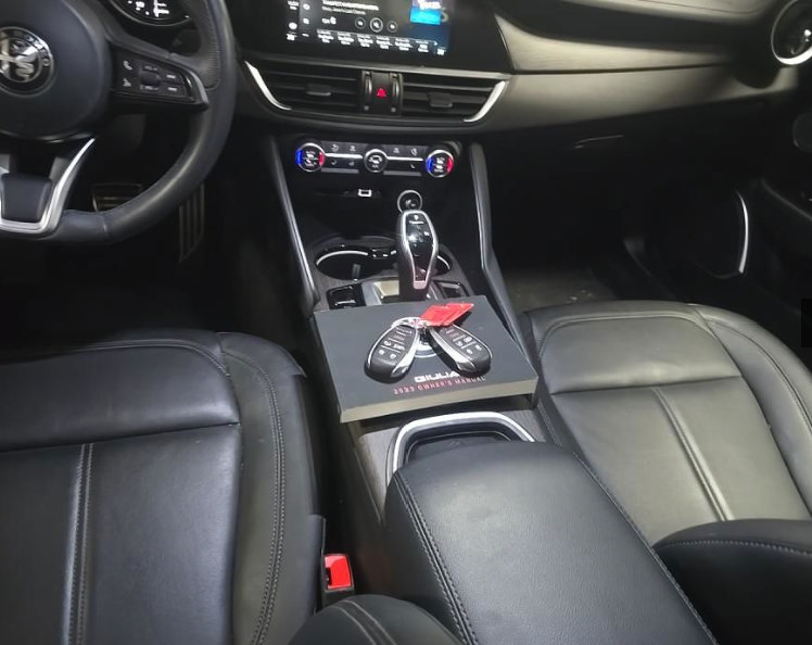 Used 2023 Alfa Romeo Giulia Ti RWD image 7