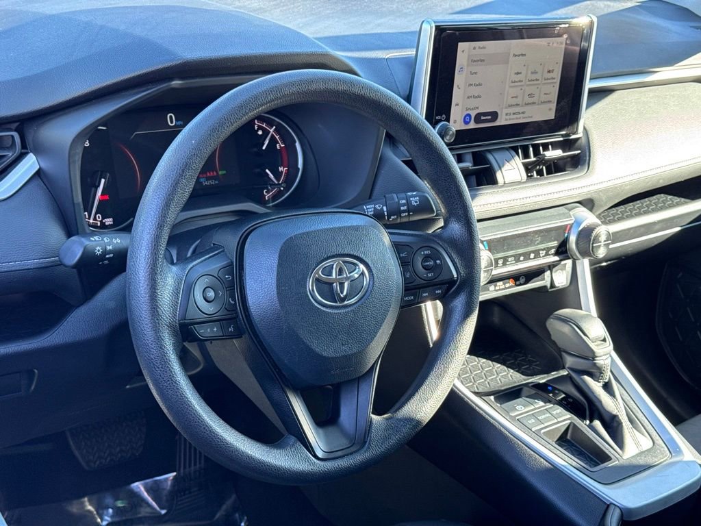 Used 2024 Toyota RAV4 XLE image 19