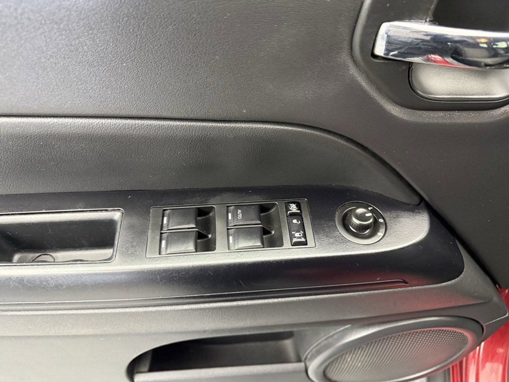 Used 2017 Jeep Patriot Sport w/ Power Value Group image 22