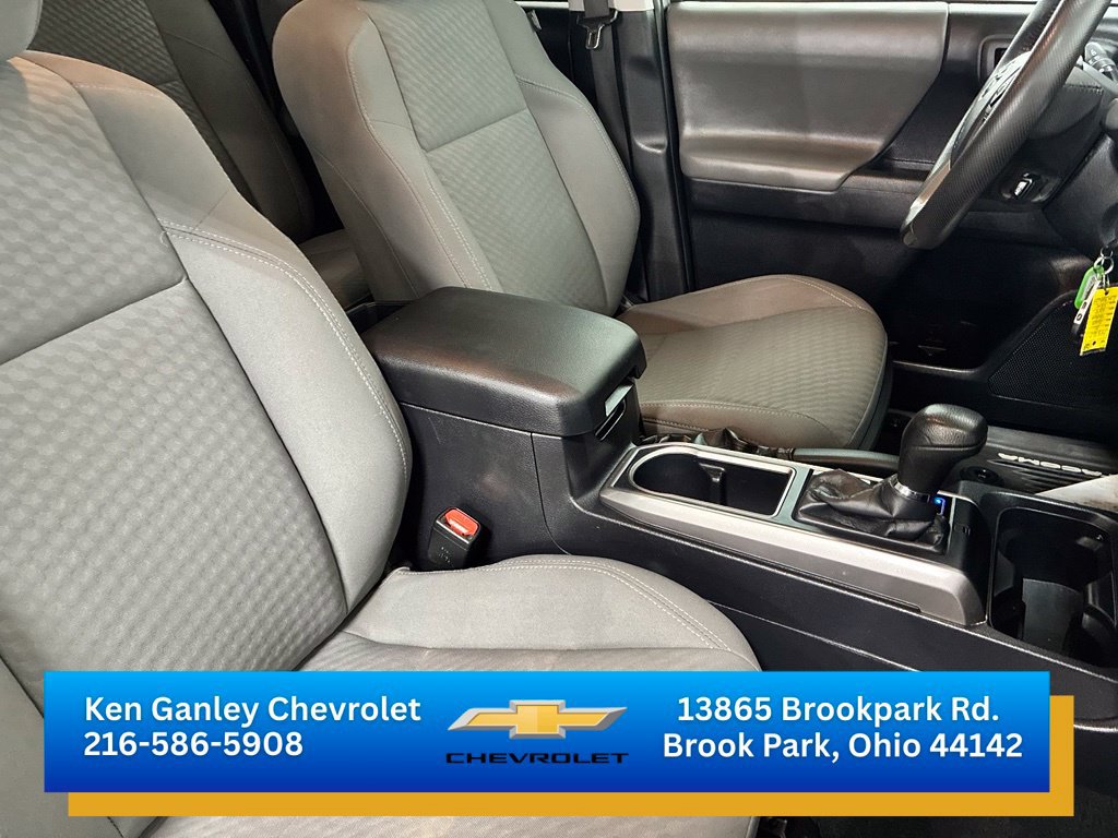 Used 2020 Toyota Tacoma SR5 AWD/4WD image 21