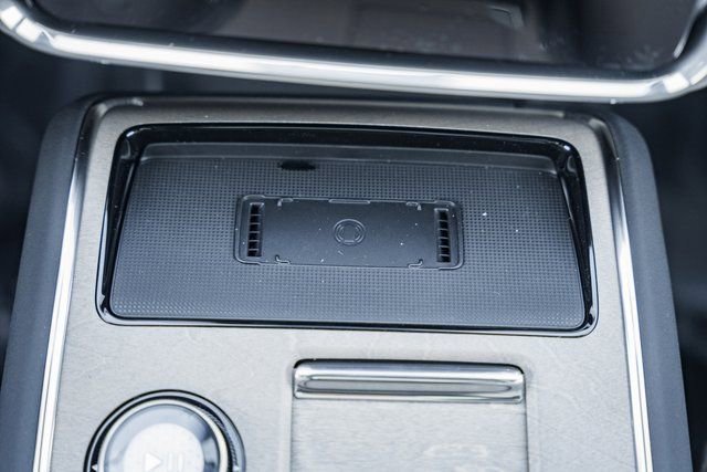 New 2025 Volvo EX90 Ultra w/ Protection Package Premier image 18