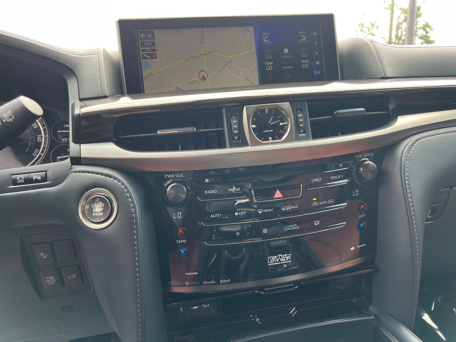 Used 2020 Lexus LX 570 4WD w/ Luxury Package image 29