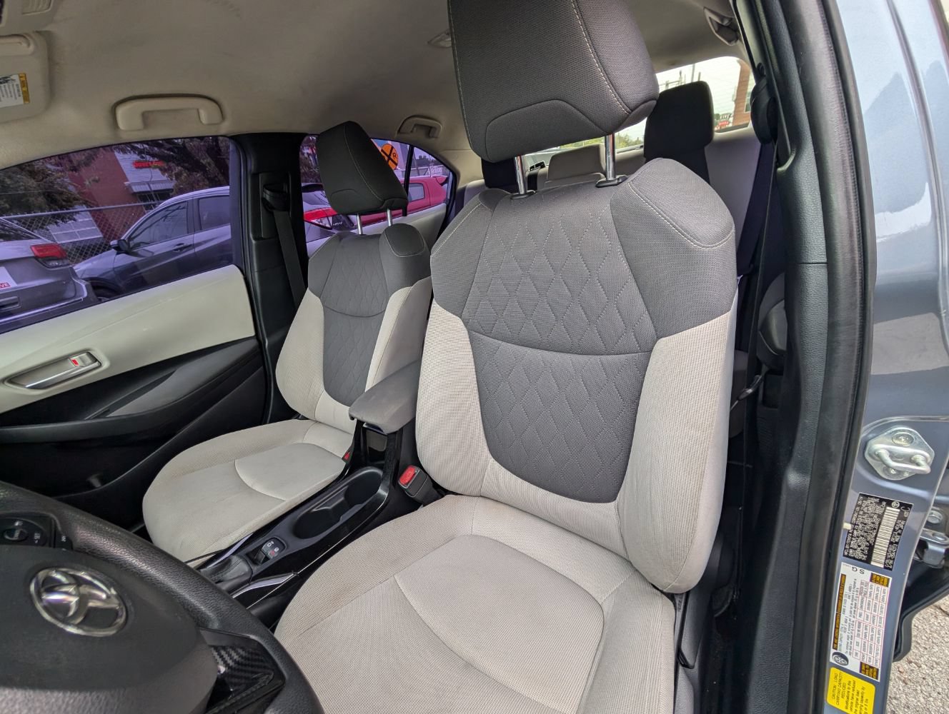Used 2020 Toyota Corolla LE FWD image 16