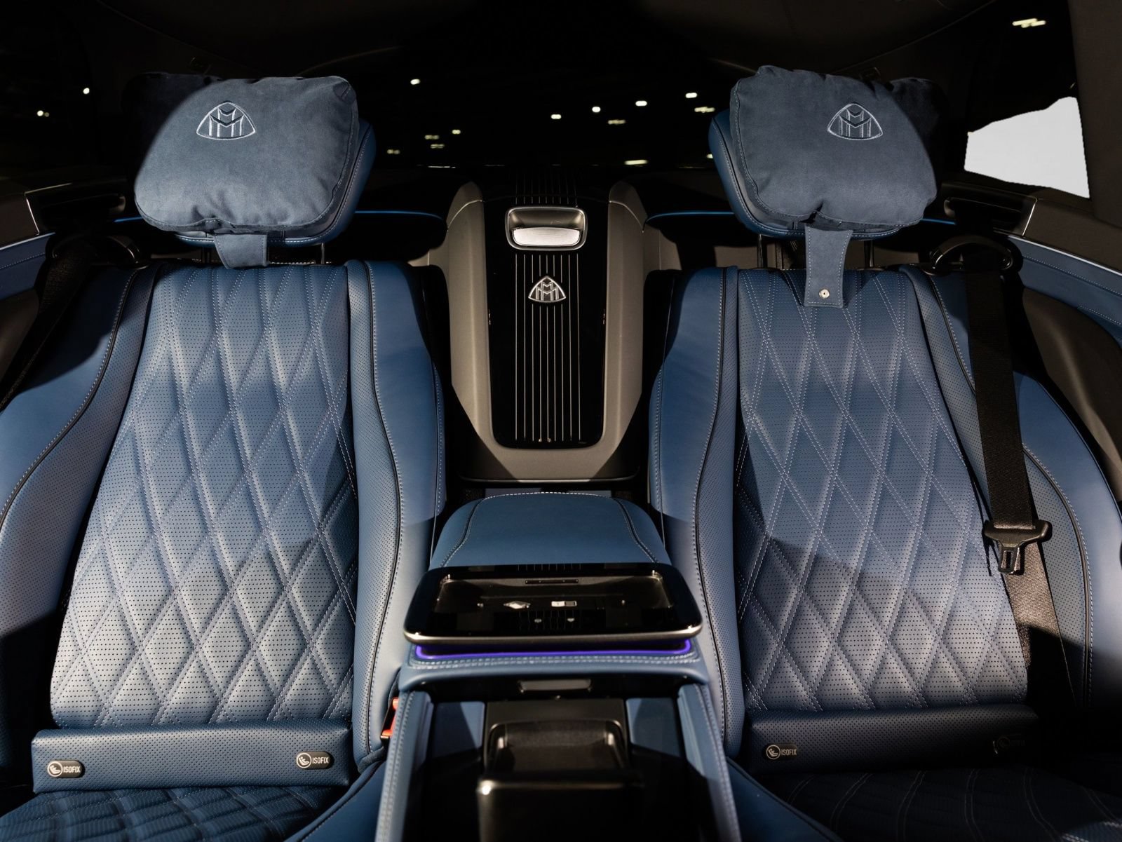 Used 2025 Mercedes-Benz Maybach GLS 600 4MATIC image 37