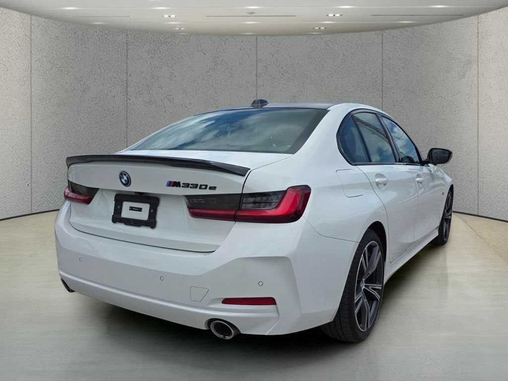Used 2023 BMW 330e w/ Driving Assistance Package RWD image 4