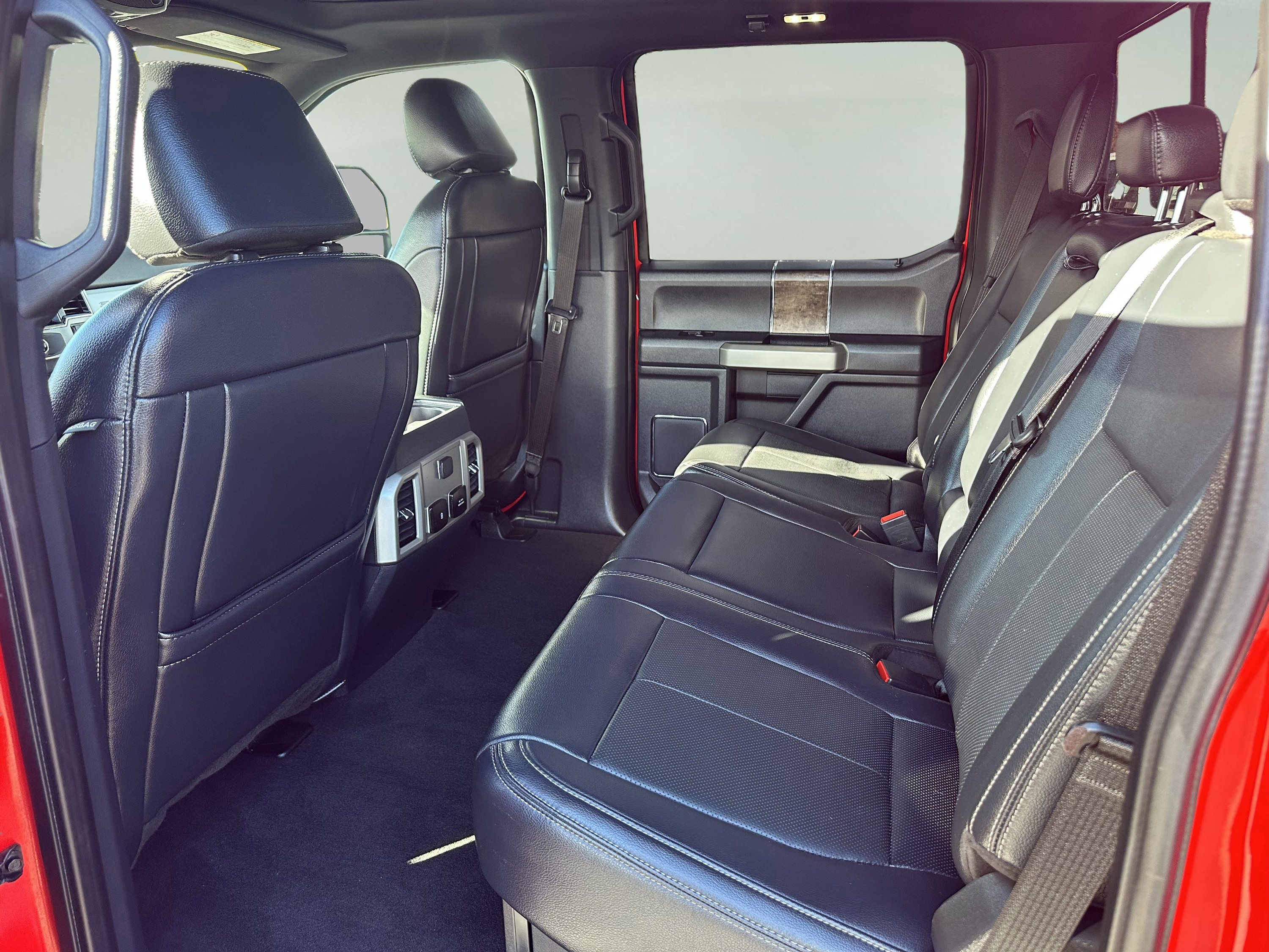 Used 2022 Ford F350 Lariat w/ Lariat Ultimate Package image 8