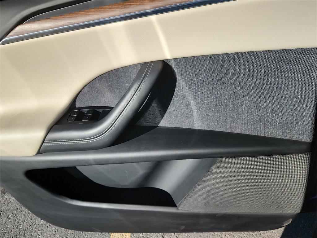 Used 2022 Tesla Model X image 8