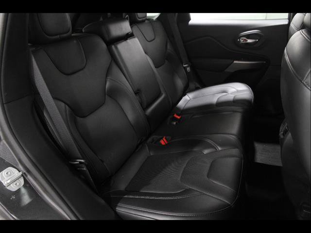 Used 2020 Jeep Cherokee Limited AWD/4WD image 18