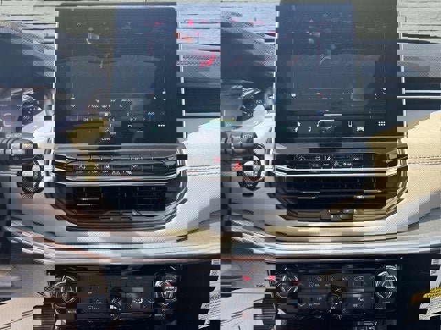 New 2025 Jeep Compass Limited w/ Sun & Sound Group image 12