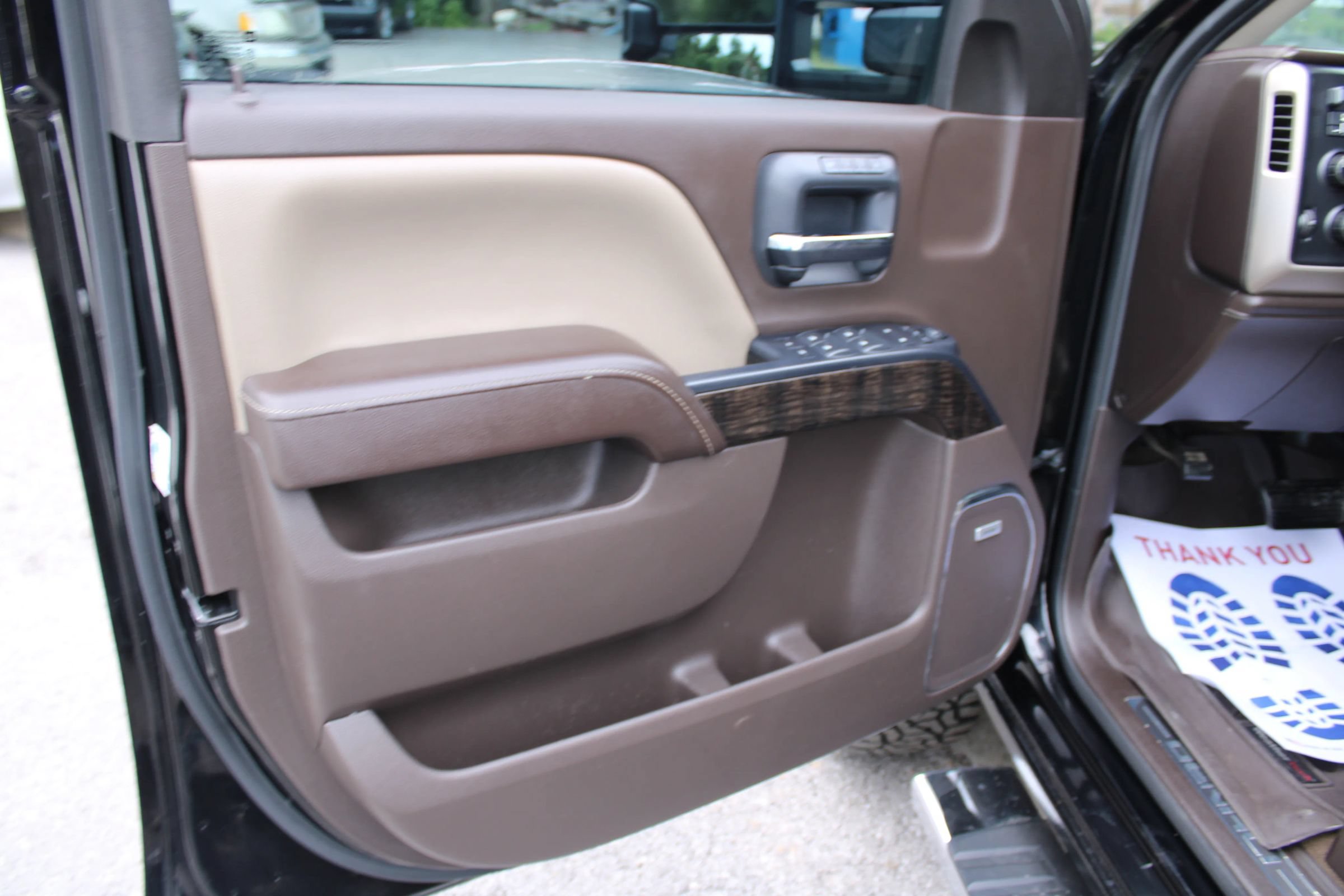 Used 2015 GMC Sierra 2500 Denali w/ Duramax Plus Package AWD/4WD image 14