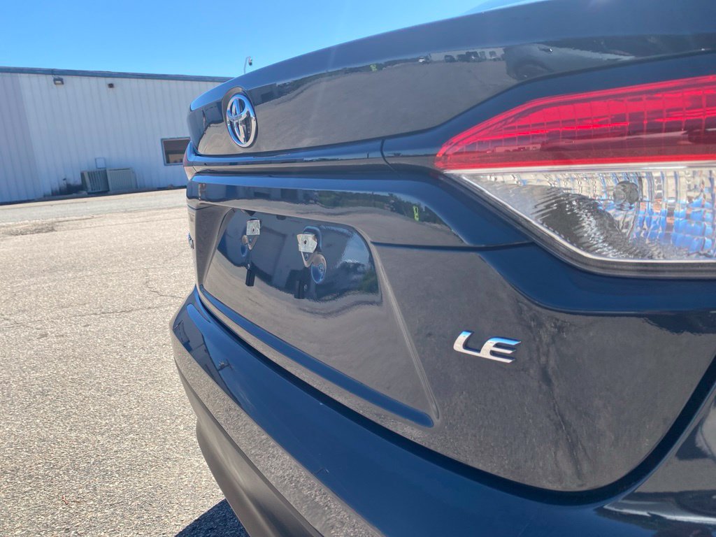 Used 2025 Toyota Corolla LE FWD image 30