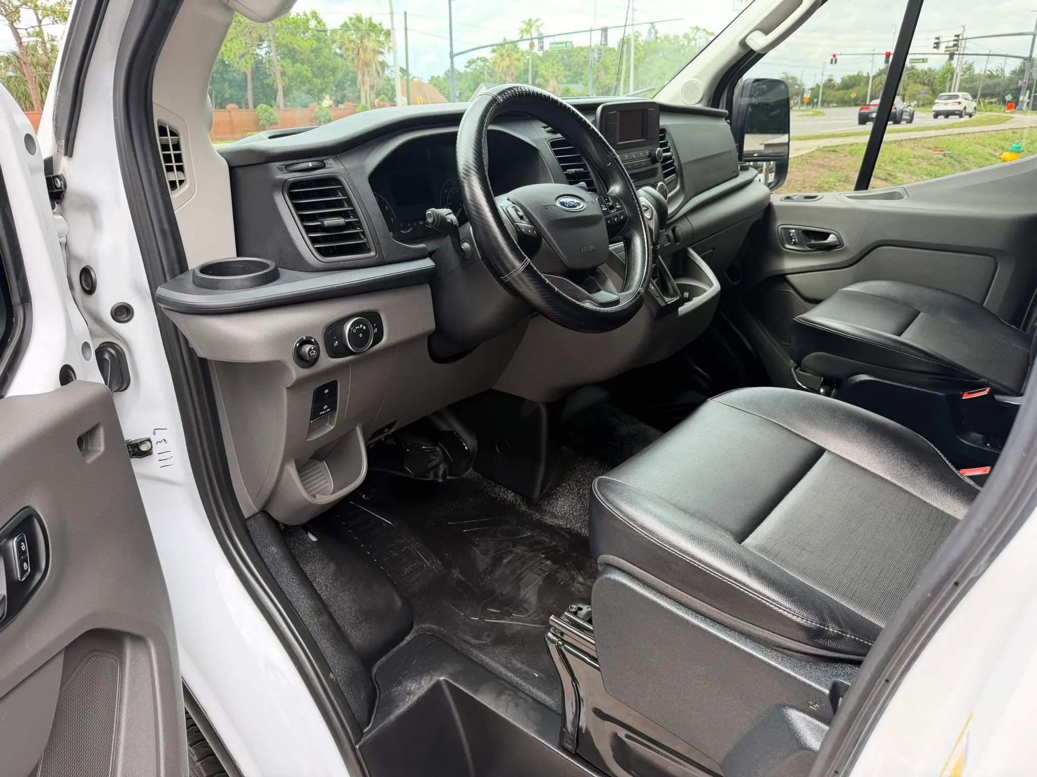 Used 2023 Ford Transit 250 148 High Roof w/ Load Area Protection Package RWD image 8