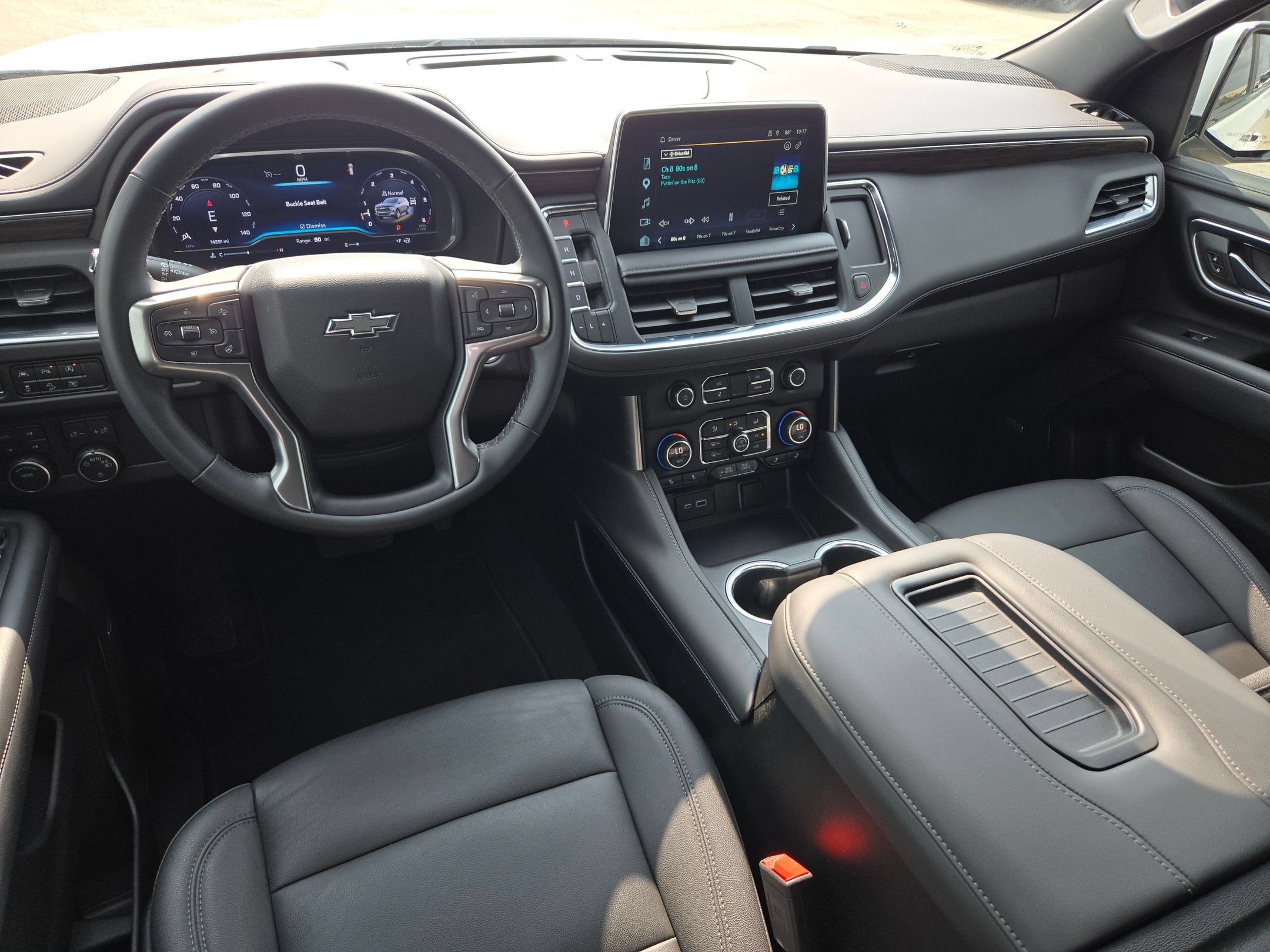 Used 2023 Chevrolet Suburban Z71 w/ Luxury Package AWD/4WD image 15