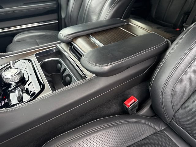 Used 2022 Jeep Grand Wagoneer Series I w/ Flexible Seating Group AWD/4WD image 33