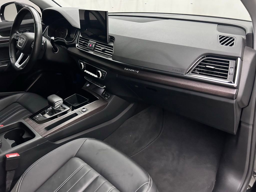 Used 2023 Audi Q5 2.0T Premium w/ Convenience Package AWD/4WD image 17