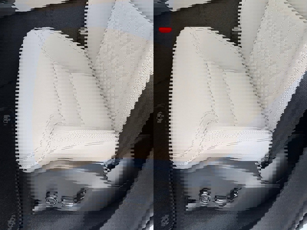 New 2026 Volvo XC90 T8 Plus image 21