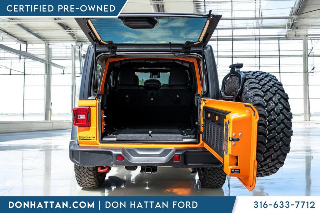 Used 2025 Jeep Wrangler Unlimited Rubicon w/ Convenience Group AWD/4WD image 34