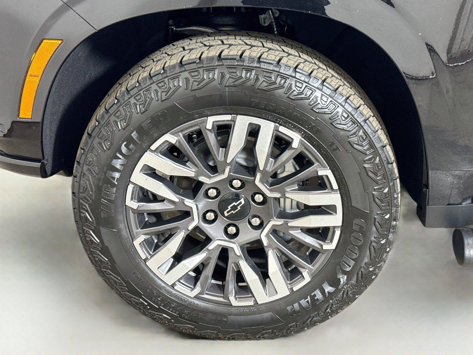 New 2026 Chevrolet Tahoe Z71 w/ Z71 Off-Road Package AWD/4WD image 19