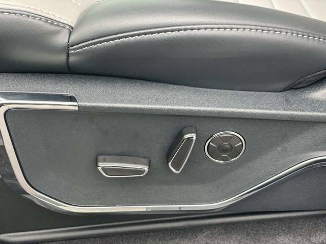 New 2025 Ford F150 Lightning Platinum AWD/4WD image 18