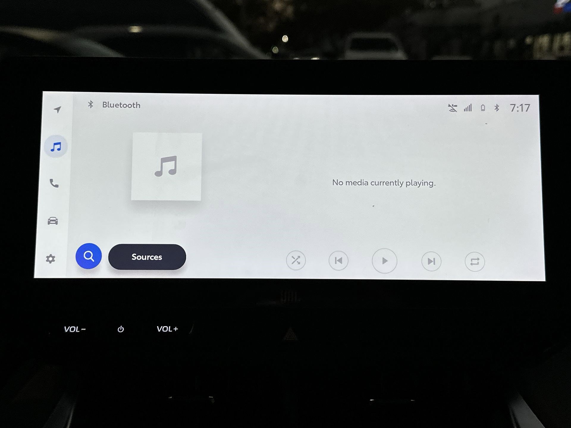 Used 2024 Toyota Venza XLE image 12