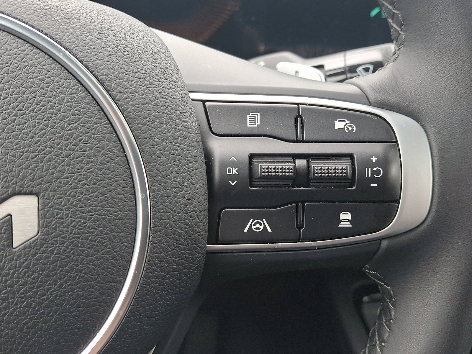 Certified 2025 Kia K5 GT image 23