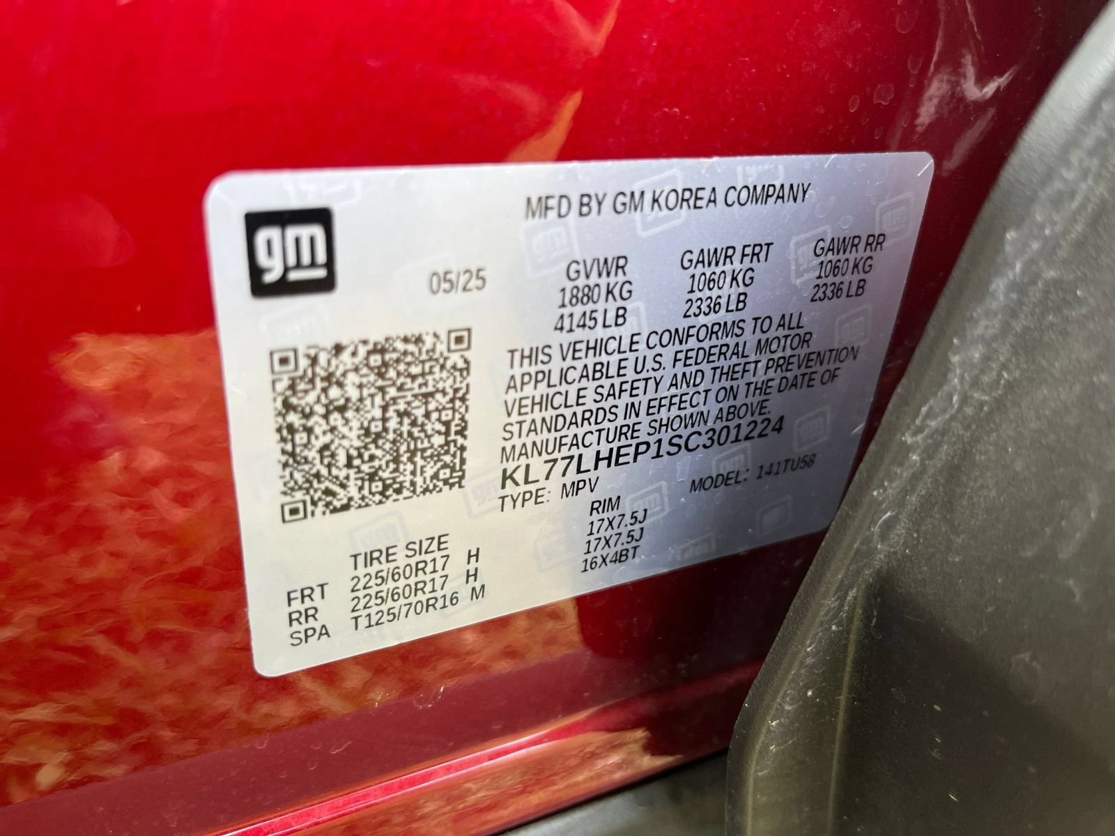 Used 2025 Chevrolet Trax LT FWD image 26