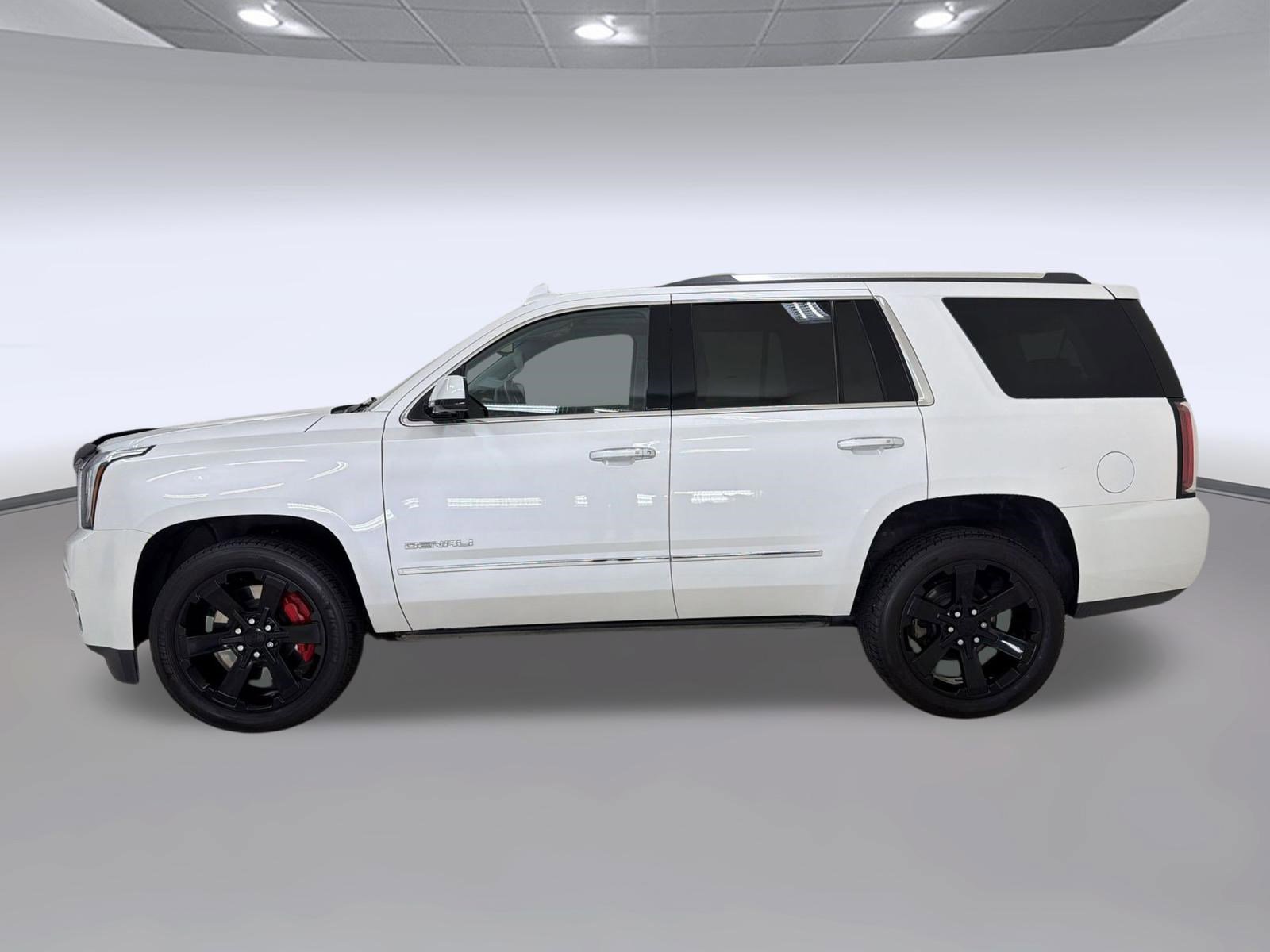 Used 2017 GMC Yukon Denali w/ Open Road Package RWD image 2