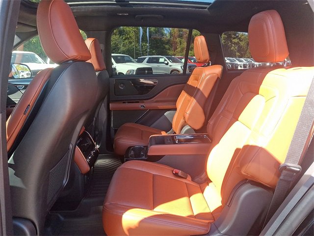 Used 2025 Lincoln Aviator Reserve w/ Jet Appearance Package image 10
