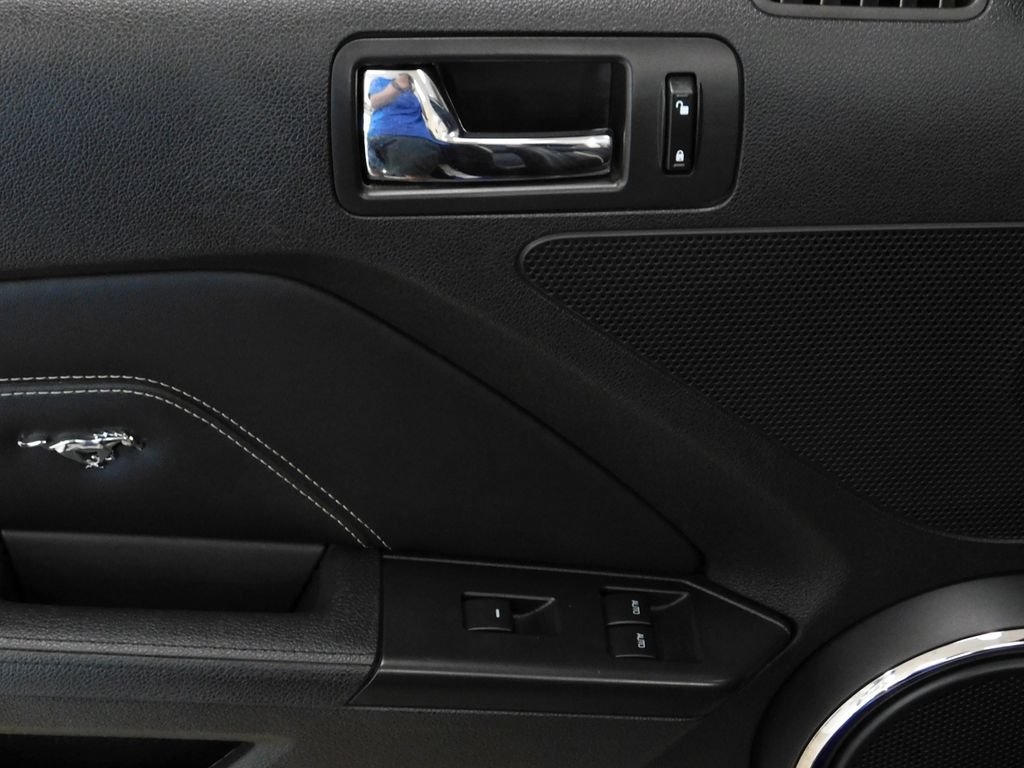 Used 2013 Ford Mustang GT Premium w/ Electronics Pkg RWD image 35