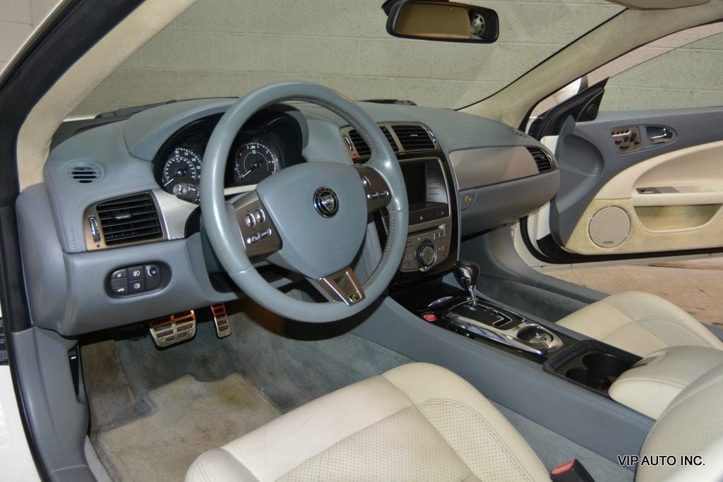 Used 2008 Jaguar XKR R RWD image 13